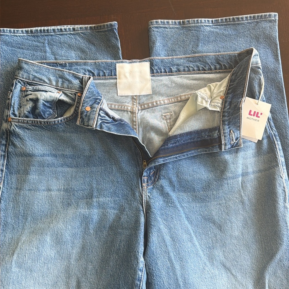MOTHER The Lil' Dodger Sneak Wide Leg Jeans  NWT 
Strike a Pose Petit size 34 - Picture 12 of 16